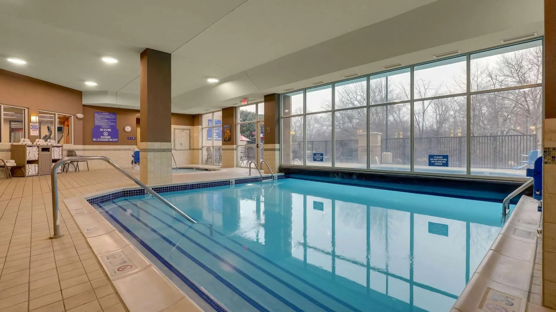Hotel Drury Inn & Suites Charlotte Arrowood